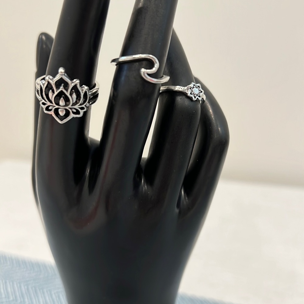 Girls fashion rings. Three rings included